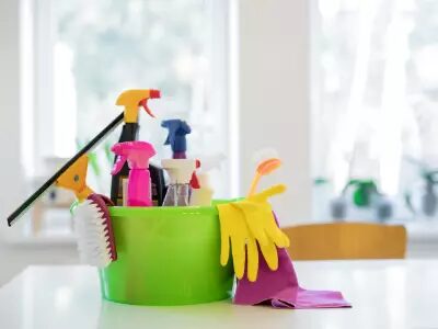 ev temizliği için gerekli malzemeler